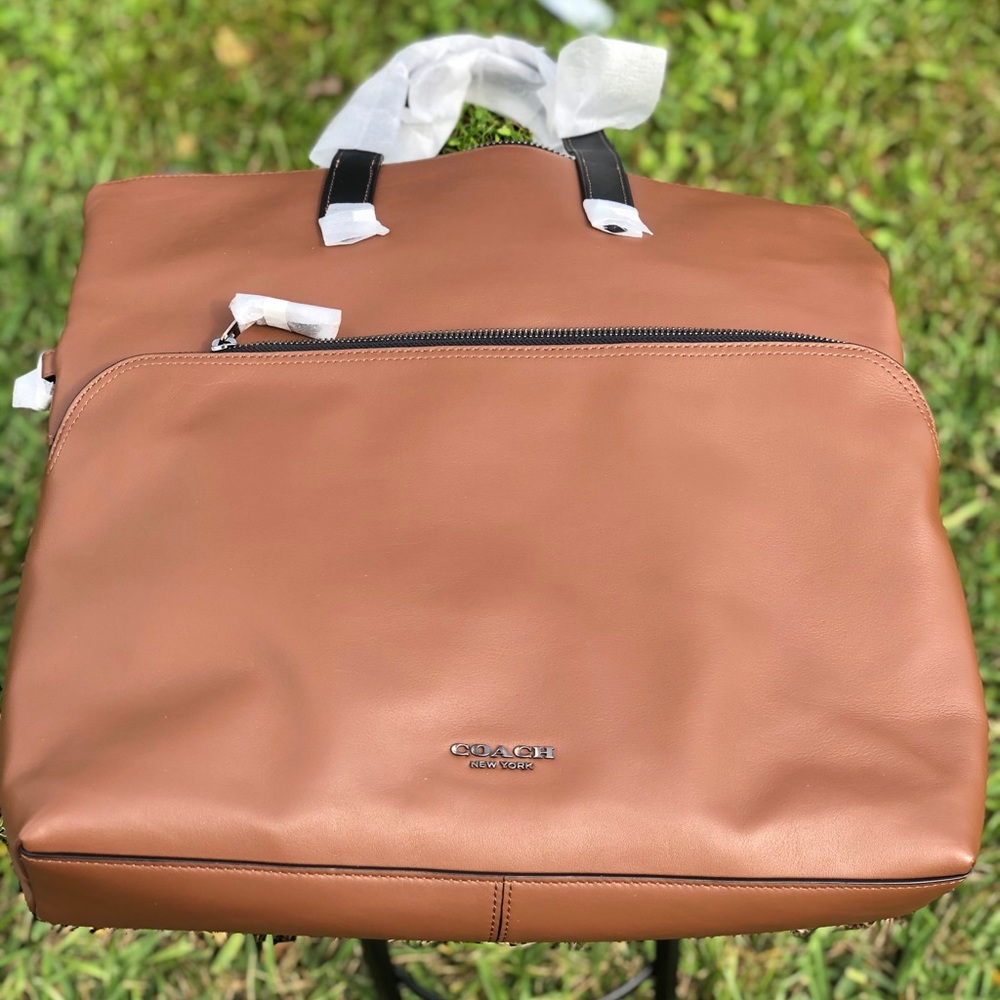 Coach Graham Fold-Over Tote - Picture 3 of 8